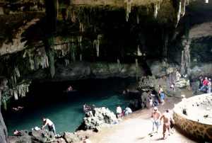 Ein natürliches Hallenbad mit erfrischend kühlem Wasser