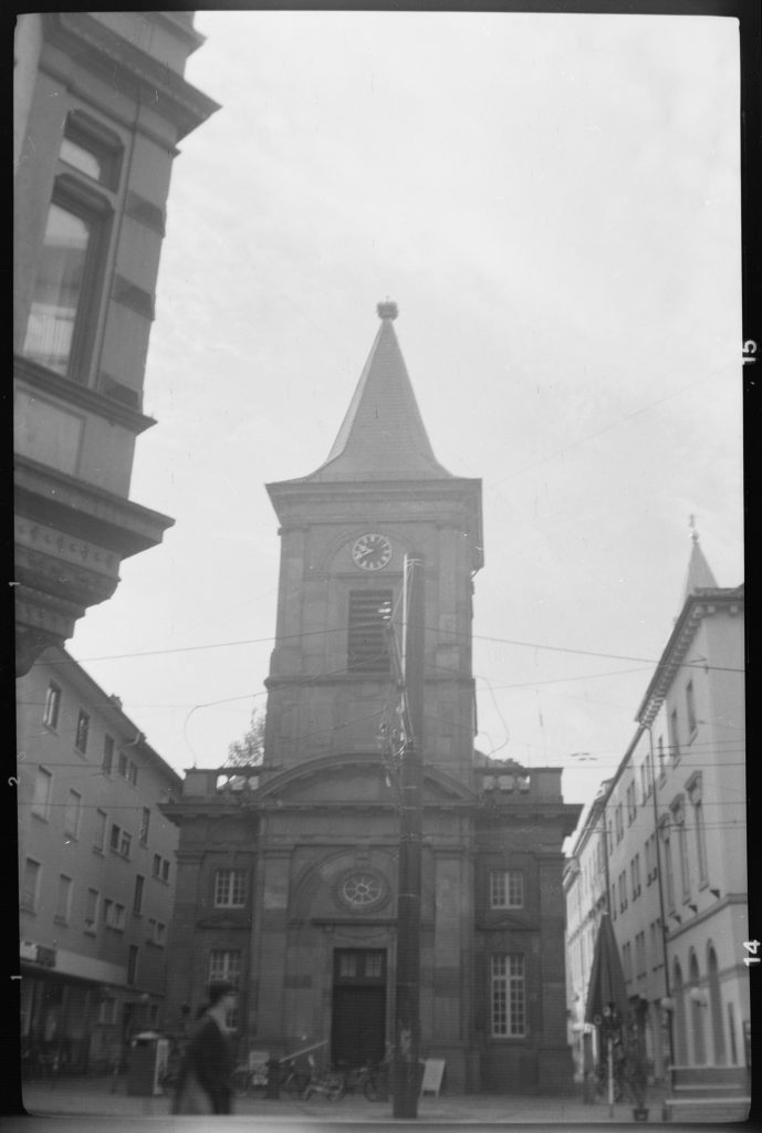 Kleine Kirche - Kreuzstraße - Karlsruhe -  Agfa Synchro Box 600 - Fomapan 200 - Blende 11 