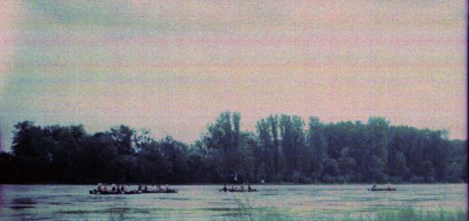 Bilora Bonita 66 - Ektachrome - cross-entwickelt in Cinestill CS41 - Kanufahrer auf dem Rhein