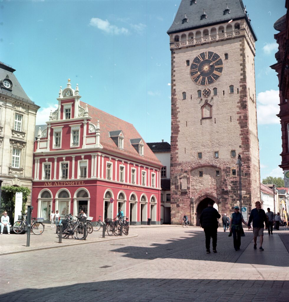 Speyer - Das Altpörtel - Seagull 4A - Kodak Portra